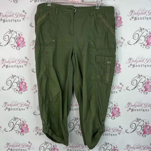 Laura capri cargo pants cropped pockets army Olive Green Cargo Pants - Picture 1 of 8